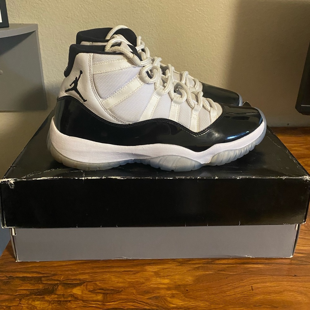 Air jordan 11 concord